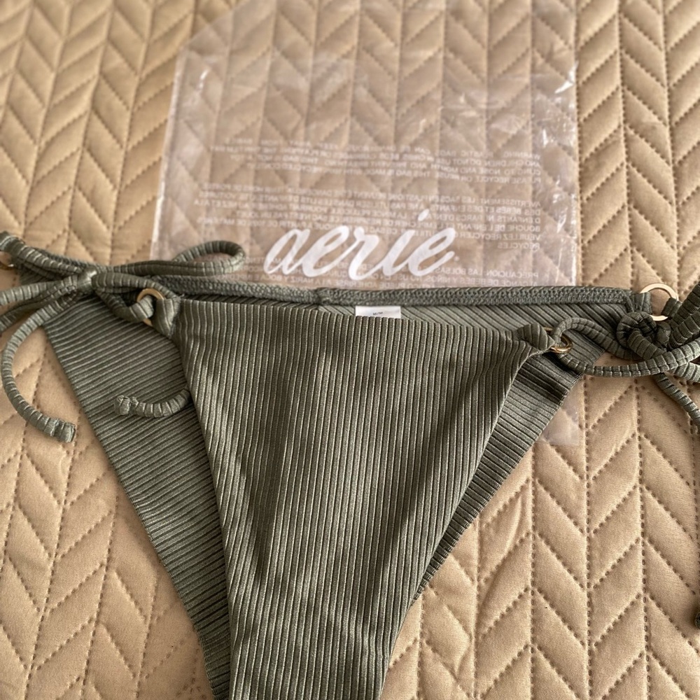 Aerie shine bikini bottoms, size Medium (bottoms only) - Picture 11 of 14
